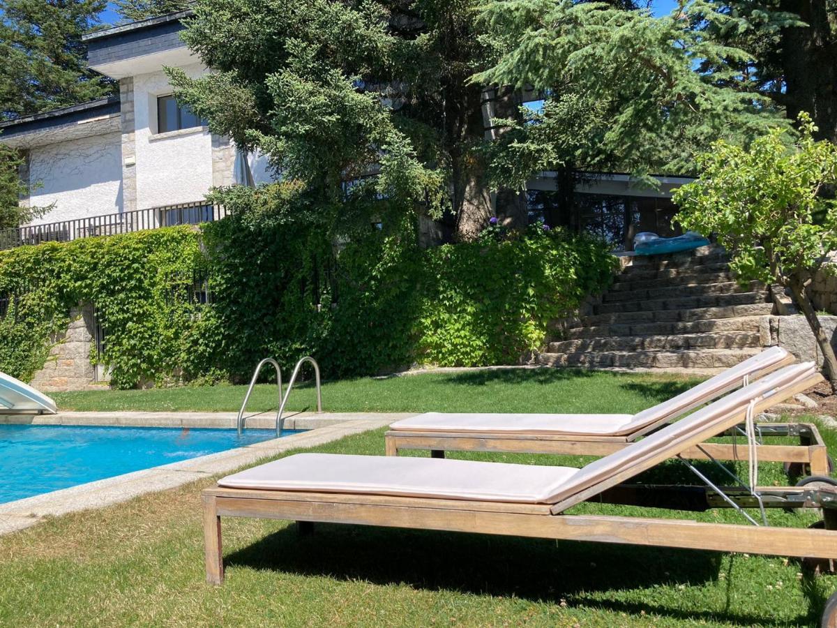 Los Cedros, Gran Chalet Con Piscina Y Apartamento En Navacerrada Villa Kültér fotó